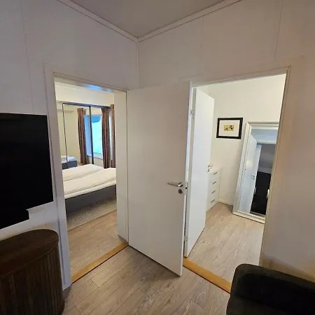 New Modern With Garage Apartman