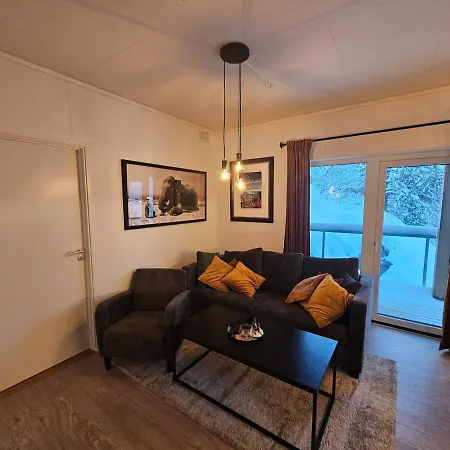 New Modern With Garage Apartman